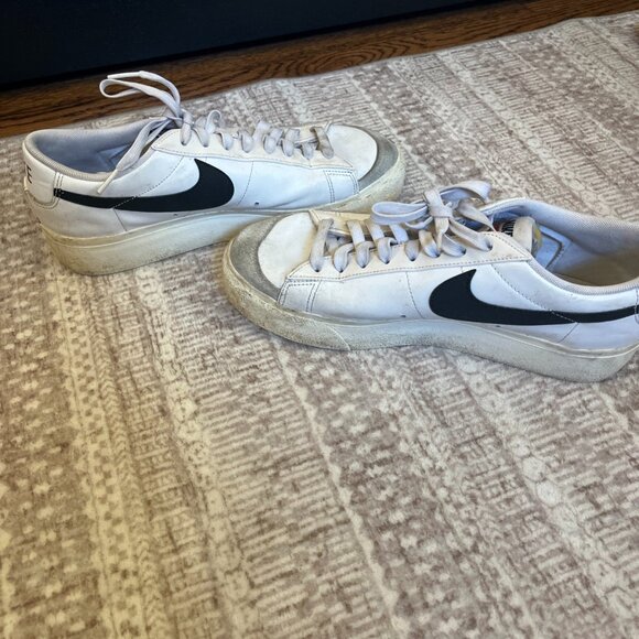 Nike Blazer Platform Low White Black Size 10 Women - Picture 7 of 8
